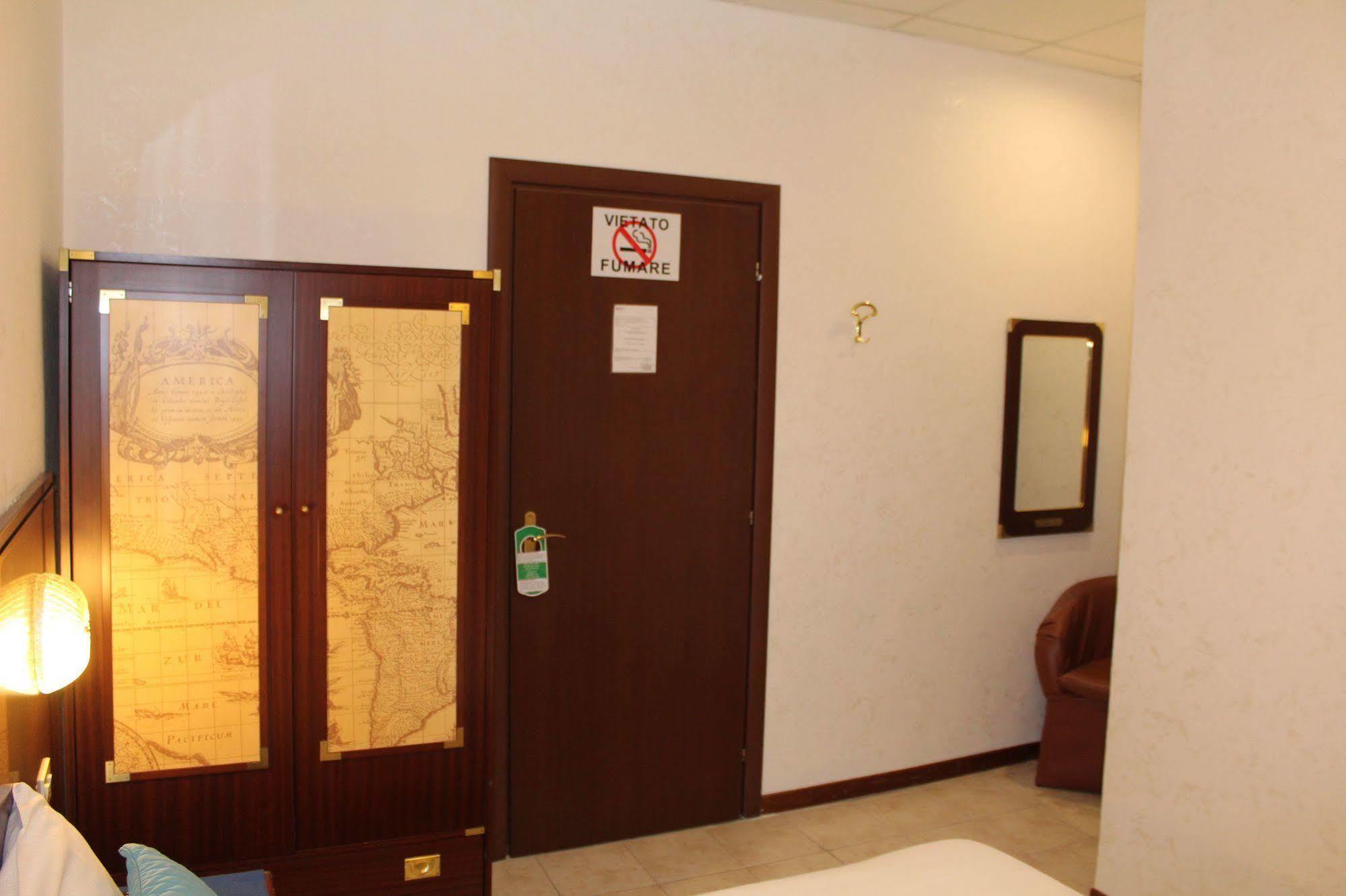 Galleria Frascati Rooms And Apartment Dış mekan fotoğraf