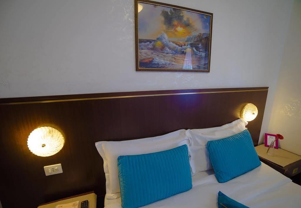 Galleria Frascati Rooms And Apartment Dış mekan fotoğraf