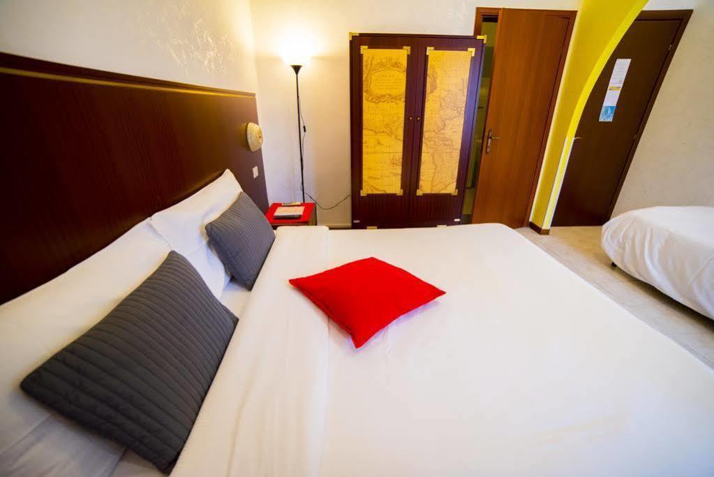 Galleria Frascati Rooms And Apartment Dış mekan fotoğraf