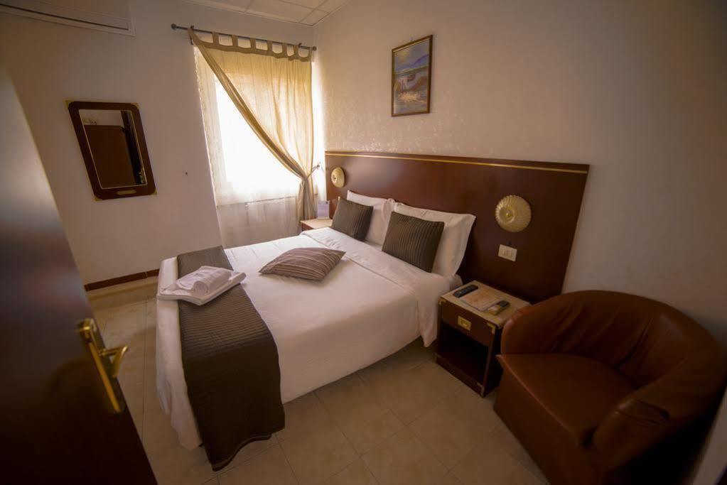 Galleria Frascati Rooms And Apartment Dış mekan fotoğraf