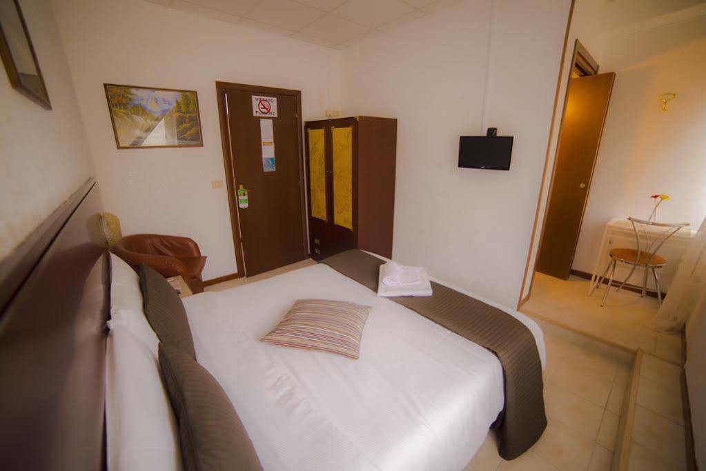 Galleria Frascati Rooms And Apartment Dış mekan fotoğraf